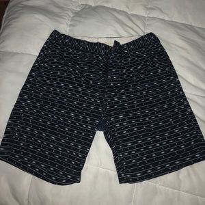J.Crew Men’s 9in 34 waist printed shorts